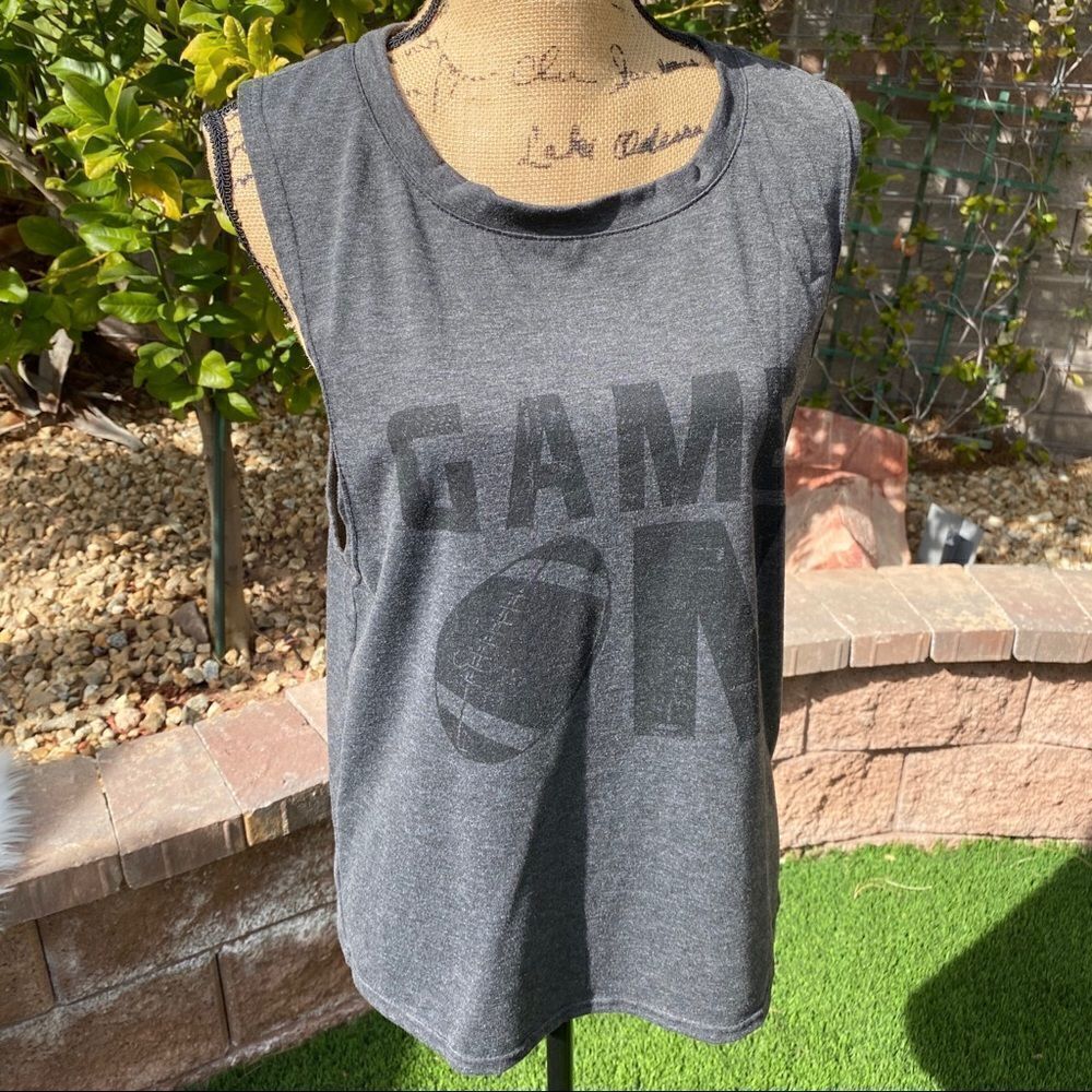 Men’s Sleeveless “Game On” Graphic Muscle Tank Top, Size XL – Charcoal Gray